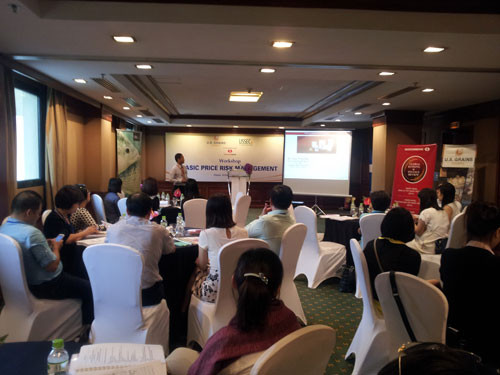 Hội thảo Quản trị rủi ro trong kinh doanh hạt cốc và nguyên liệu thức ăn chăn nuôi. Hội thảo Quản trị rủi ro trong kinh doanh hạt cốc và nguyên liệu thức ăn chăn nuôi.