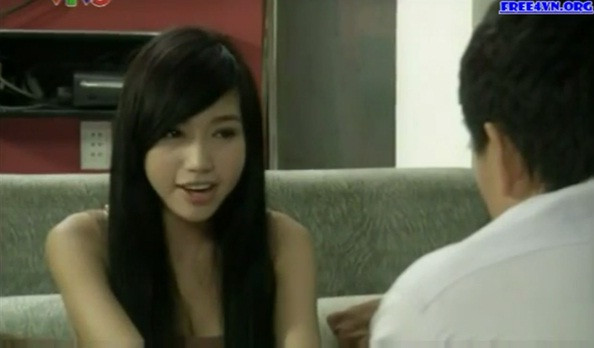 Sự xuất hiện của Hoàng - người giống anh trai An 2 giọt nước đánh dấu một bước ngoặt mới trong tình cảm của An. Hoàng ân cần, chu đáo khiến An cảm động vô cùng, từ đó cô nhận ra tình yêu đối với Hoàng.