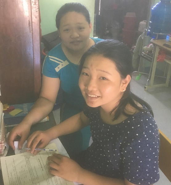 Nữ sinh lớp 11 gồng mình chống chọi với bạo bệnh mong sớm được đến trường ảnh 2 Nữ sinh lớp 11 gồng mình chống chọi với bạo bệnh mong sớm được đến trường ảnh 2