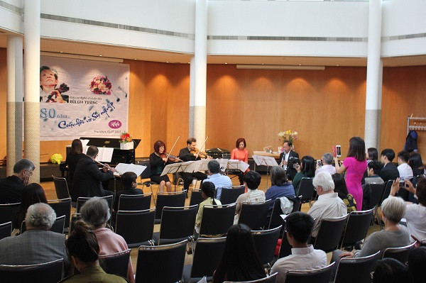 Hình ảnh các nghệ sĩ đến từ Việt Nam và Đức cùng tham gia biểu diễn trong buổi hòa nhạc. (Ảnh: do tác giả cung cấp) Hình ảnh các nghệ sĩ đến từ Việt Nam và Đức cùng tham gia biểu diễn trong buổi hòa nhạc. (Ảnh: do tác giả cung cấp)