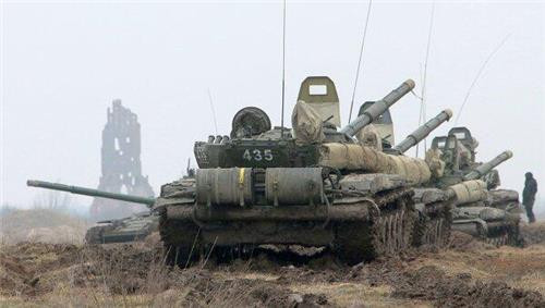 Quân đội Nga tập trận . Quân đội Nga tập trận .