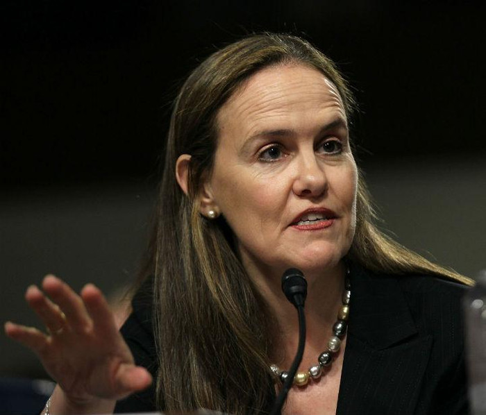 Bà Michèle Flournoy. Bà Michèle Flournoy.