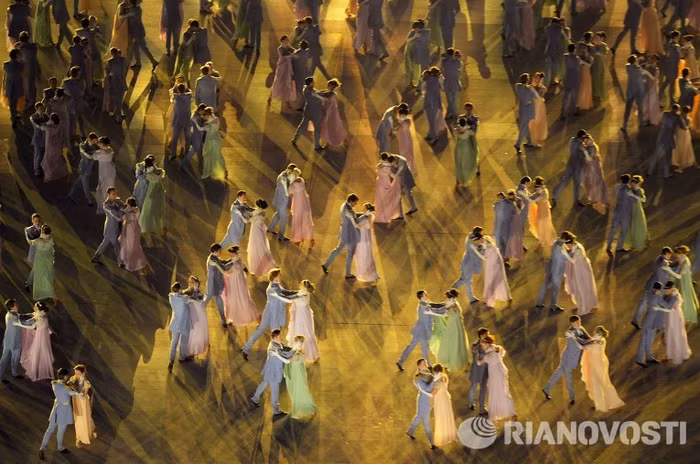 Màn trình diễn nghệ thuật trong đêm khai mạc Olympic Sochi.