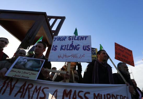 Người biểu tình bên ngoài trụ sở LHQ Người biểu tình bên ngoài trụ sở LHQ