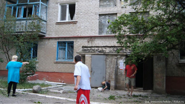 Một nạn nhân của vụ pháo kích của quân đội Ukraine tại Slaviansk. Một nạn nhân của vụ pháo kích của quân đội Ukraine tại Slaviansk.