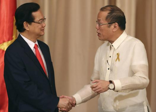 Thủ tướng Nguyễn Tấn Dũng và Tổng thống Benigno Aquino. Thủ tướng Nguyễn Tấn Dũng và Tổng thống Benigno Aquino.