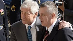 Bộ trưởng Quốc phòng Ba Lan Tomasz Siemoniak (phải) và người đông cấp Mỹ Chuck Hagel.