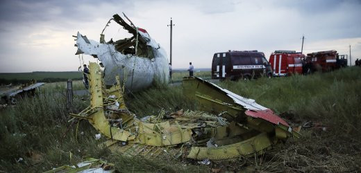 Trong sự cố MH370 và M17, Allianz đã tái bảo hiểm cho cả máy bay và sinh mạng cho Malaysia Airlines. Trong sự cố MH370 và M17, Allianz đã tái bảo hiểm cho cả máy bay và sinh mạng cho Malaysia Airlines.