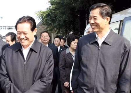 Chu Vĩnh Khang (trái) và Bạc Hy Lai. Chu Vĩnh Khang (trái) và Bạc Hy Lai.