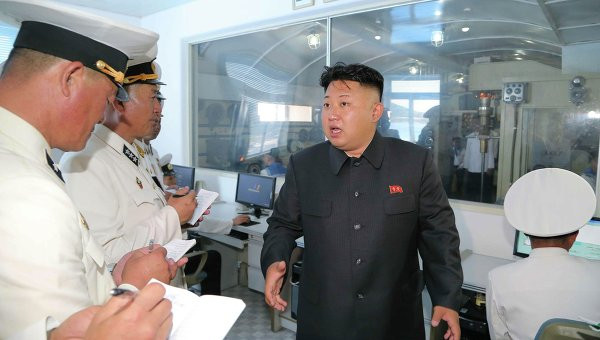 Nhà lãnh đạo Triều Tiên Kim Jong-un (giữa). Nhà lãnh đạo Triều Tiên Kim Jong-un (giữa).