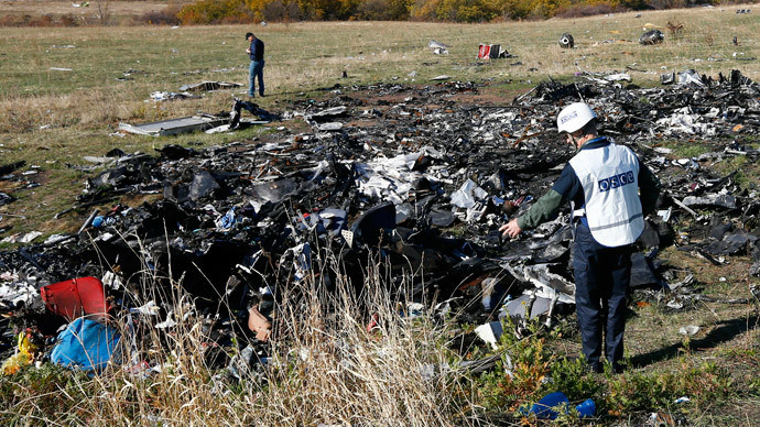 Hiện trường thảm kịch MH17 cướp đi sinh mạng của 298 người. Hiện trường thảm kịch MH17 cướp đi sinh mạng của 298 người.