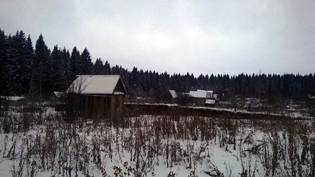 Khu mỏ đang được di tản khi hố khổng lồ xuất hiện.