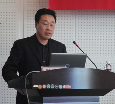 Học giả Trung Quốc Đát Chí Cương.