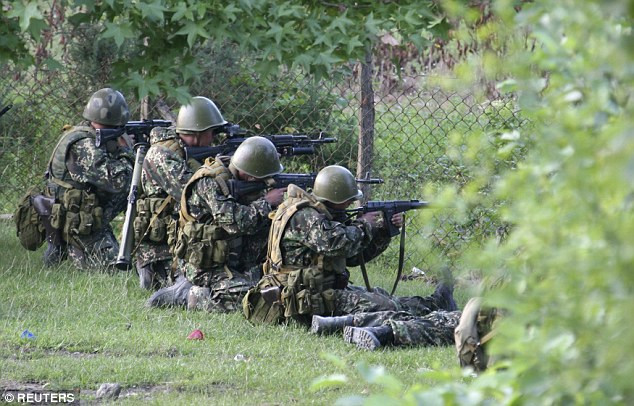 80 lính dù Nga đã thiệt mạng trong một vụ ném bom khi đang hoạt động ở Ukraine, theo New York Post. 80 lính dù Nga đã thiệt mạng trong một vụ ném bom khi đang hoạt động ở Ukraine, theo New York Post.