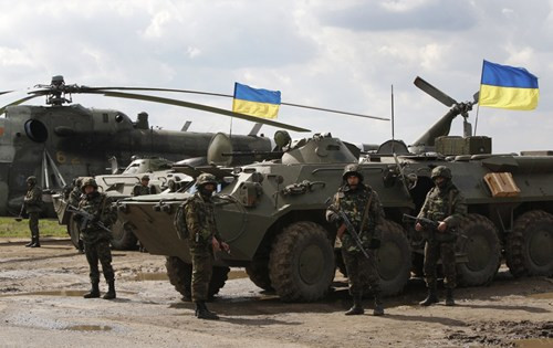 Lính Ucraine ở Izyum, Kharkiv, miền Đông (ảnh minh họa) Lính Ucraine ở Izyum, Kharkiv, miền Đông (ảnh minh họa)
