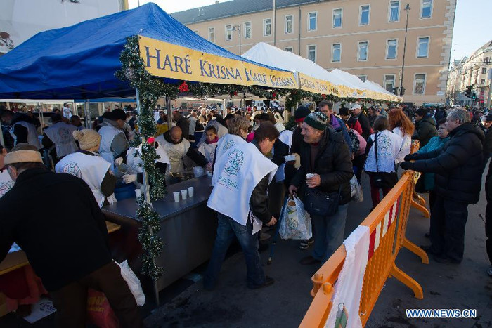 Chợ Giáng sinh Krishna ở Budapest, Hungary.