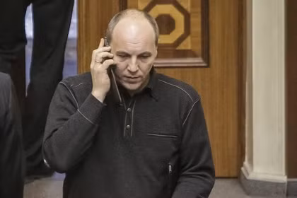 Andrew Paruby. Andrew Paruby.