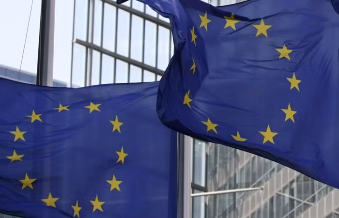 28 ngoại trưởng của EU đã đồng ý trừng phạt 21 quan chức Nga và Ukraine.