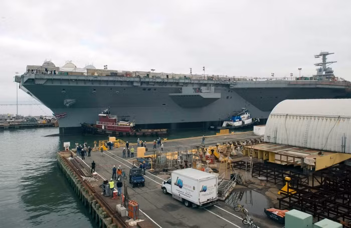 Tàu USS Gerald R.Ford tại xưởng đóng tàu.