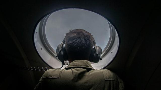 Lực lượng tìm kiếm AirAsia trên không.