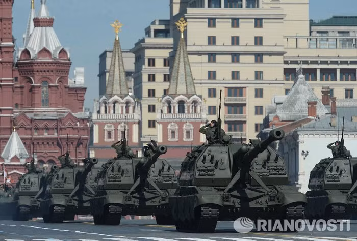 Pháo tự hành "Msta-S". Pháo tự hành "Msta-S".