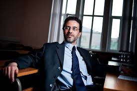Daniel Treisman, Giáo sư khoa học chính trị tại Đại học California, Los Angeles (Mỹ). Daniel Treisman, Giáo sư khoa học chính trị tại Đại học California, Los Angeles (Mỹ).