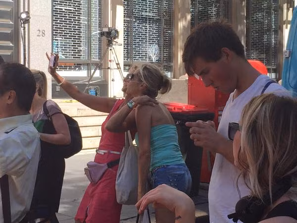 Sự cố đã gây ra tình trạng náo loạn tại Sydney và chấn động dư luận quốc tế trong sáng nay. Sự cố đã gây ra tình trạng náo loạn tại Sydney và chấn động dư luận quốc tế trong sáng nay.