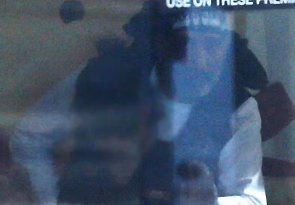 Chân dung của một trong những kẻ tham gia tấn công quán cà phê Lindt. Chân dung của một trong những kẻ tham gia tấn công quán cà phê Lindt.