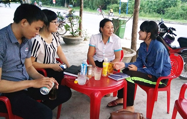 Kiều Nhi và mẹ vui mừng chia sẻ với mọi người khi được Bộ Công an đồng ý cho vào học ở Học viện Công an nhân dân (Ảnh: Hoàng Hà) Kiều Nhi và mẹ vui mừng chia sẻ với mọi người khi được Bộ Công an đồng ý cho vào học ở Học viện Công an nhân dân (Ảnh: Hoàng Hà)