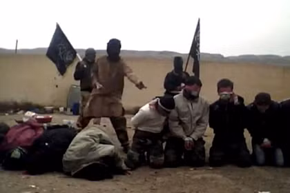 Phiến quân Syria hành quyết những người ủng hộ chính phủ.