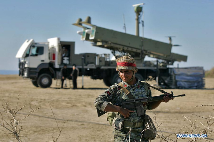 Lính Hải quân Iran tham gia tập trận hôm 1/1/2013.