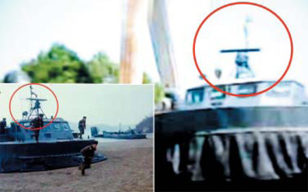 Một chiếc tàu đệm khí nằm trong một nhà máy vũ khí ở Sinuiju, tỉnh Bắc Pyongan. Nó có vẻ giống chiếc nằm ở hình dưới cùng bên trái được sử dụng trong cuộc diễn tập đổ bộ của quân đội Bắc Triều Tiên vào tháng Ba. Một chiếc tàu đệm khí nằm trong một nhà máy vũ khí ở Sinuiju, tỉnh Bắc Pyongan. Nó có vẻ giống chiếc nằm ở hình dưới cùng bên trái được sử dụng trong cuộc diễn tập đổ bộ của quân đội Bắc Triều Tiên vào tháng Ba.