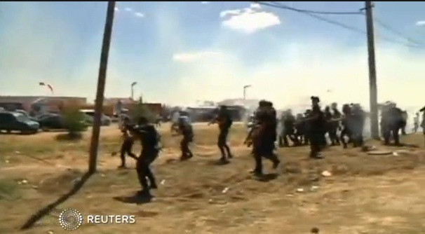 Phiến quân Syria đánh chiếm sân bay gần Aleppo. Phiến quân Syria đánh chiếm sân bay gần Aleppo.