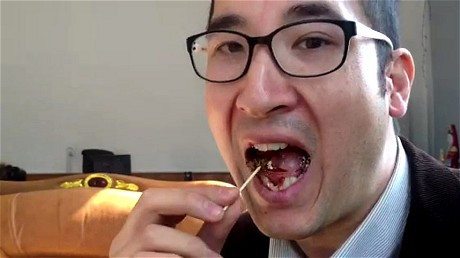 Gián được xem là vị thuốc chữa được nhiều bệnh tại Trung Quốc. Gián được xem là vị thuốc chữa được nhiều bệnh tại Trung Quốc.