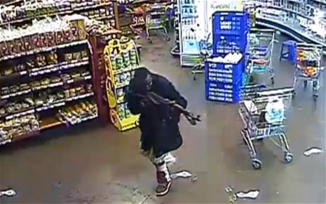 Một trong 4 tay súng xuất hiện trong video Một trong 4 tay súng xuất hiện trong video