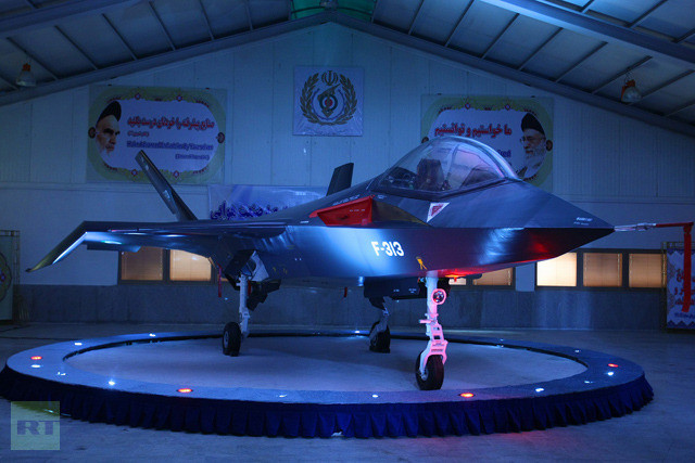 Qaher-313 tại lễ ra mắt hôm 2.2