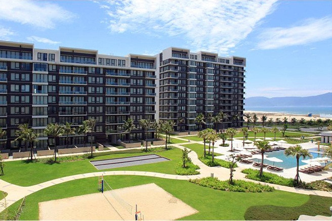 Các tòa nhà căn hộ 12 tầng hướng ra biển. Các tòa nhà căn hộ 12 tầng hướng ra biển.