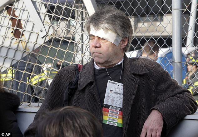 Một người được điều trị sốc và bị thương sau sự cố.