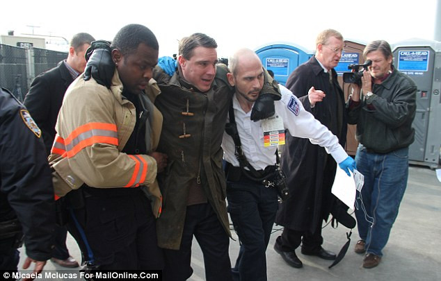 Theo NHK, chiếc phà đã đâm vào cầu tàu 2 lần khi đang di chuyển với vận tốc 20 km/h.