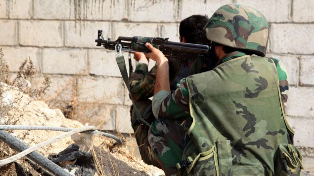 Binh sĩ quân đội Syria chiến đấu ở phía nam Damascus Binh sĩ quân đội Syria chiến đấu ở phía nam Damascus