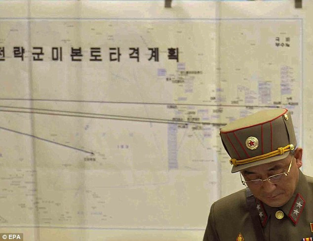 Tấm bản đồ mô phỏng các mục tiêu của tên lửa Triều Tiên được KCNA công bố hôm 29/3. Tấm bản đồ mô phỏng các mục tiêu của tên lửa Triều Tiên được KCNA công bố hôm 29/3.