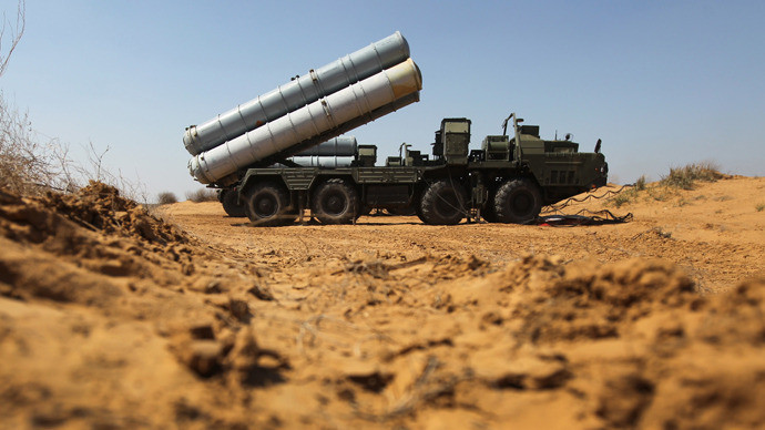 Hệ thống phòng thủ tên lửa S-300 của Nga. Hệ thống phòng thủ tên lửa S-300 của Nga.
