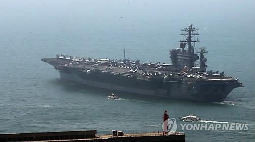 Tàu sân bay USS Nimitz của Hải quân Mỹ tại cảng Busan, Hàn Quốc hôm 13/5. Tàu sân bay USS Nimitz của Hải quân Mỹ tại cảng Busan, Hàn Quốc hôm 13/5.