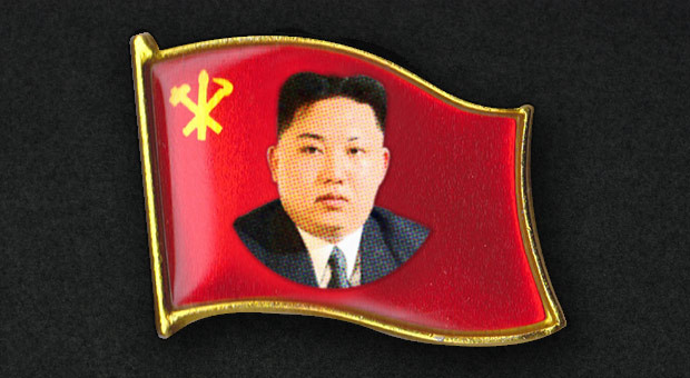 Huy hiệu mang hình ảnh của nhà lãnh đạo Triều Tiên Kim Jong-un. Huy hiệu mang hình ảnh của nhà lãnh đạo Triều Tiên Kim Jong-un.