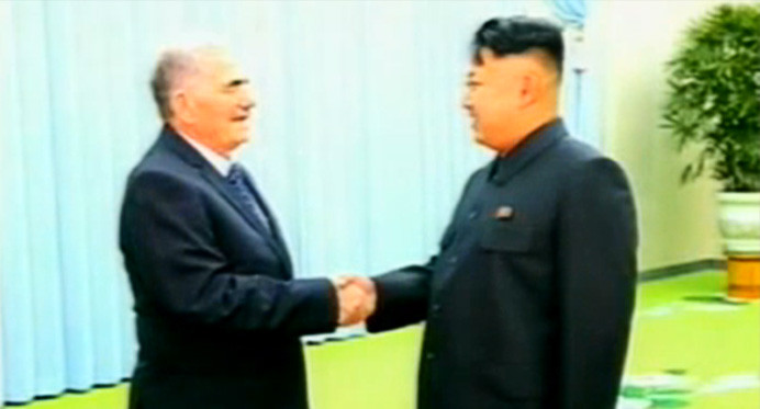 Abdullah al-Ahmar - Phó Tổng bí thư đảng cầm quyền Syria Ba'ath và nhà lãnh đạo Triều Tiên Kim Jong-un (phải).