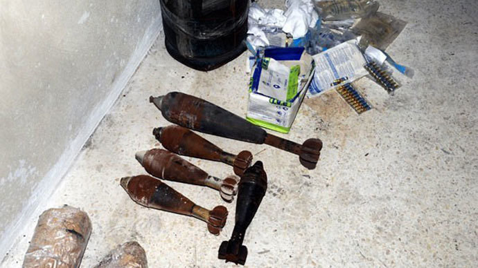 Ảnh chụp kho vũ khí của phiến quân bị quân đội tịch thu do SANA cung cấp. Ảnh chụp kho vũ khí của phiến quân bị quân đội tịch thu do SANA cung cấp.