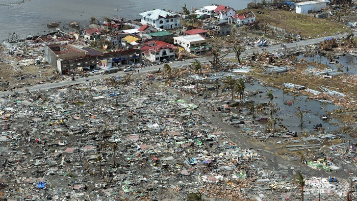 Một góc thành phố Tacloban. Một góc thành phố Tacloban.