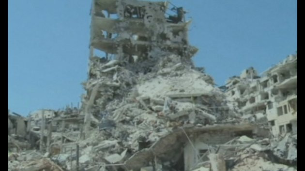 Cảnh hoang tàn tại Khalidiyeh sau các cuộc không kích mạnh mẽ hồi tháng trước.