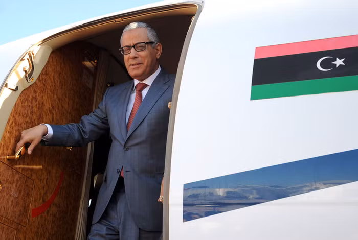 Thủ tướng Libya Ali Zeidan tại sân bay Tunis-Carthage ngày 12/6/2013 nhân chuyến thăm chính thức Tunisia.