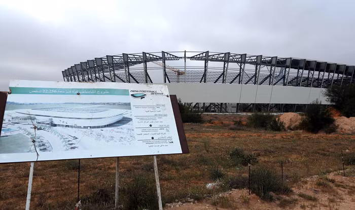 Toàn cảnh sân vận động đang được xây dựng ở ngoại ô phía nam thủ đô Tripoli ngày 20/3/203 để chuẩn bị cho Cúp bóng đá châu Phi diễn ra ở Libya năm 2017.